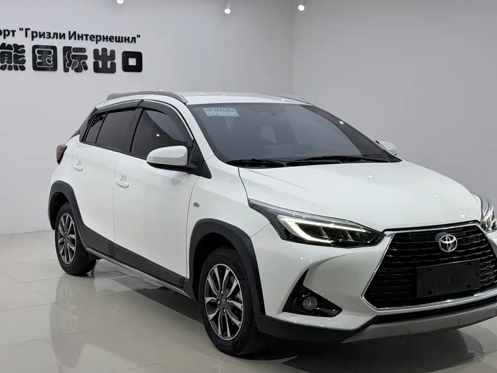 Toyota Yaris L 2022