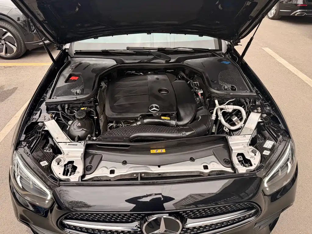 Mercedes-Benz E-Class 2023 — фото 25