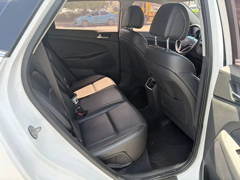 Hyundai Tucson 2018 — фото 9
