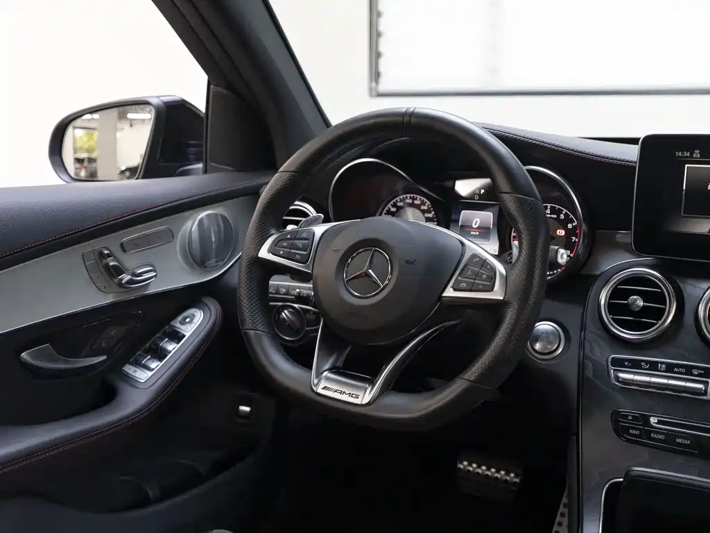 Mercedes-Benz GLC AMG 2020 — фото 9