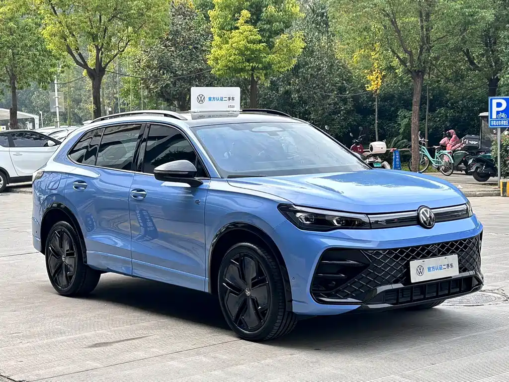 Volkswagen Tiguan L 2024 — фото 3