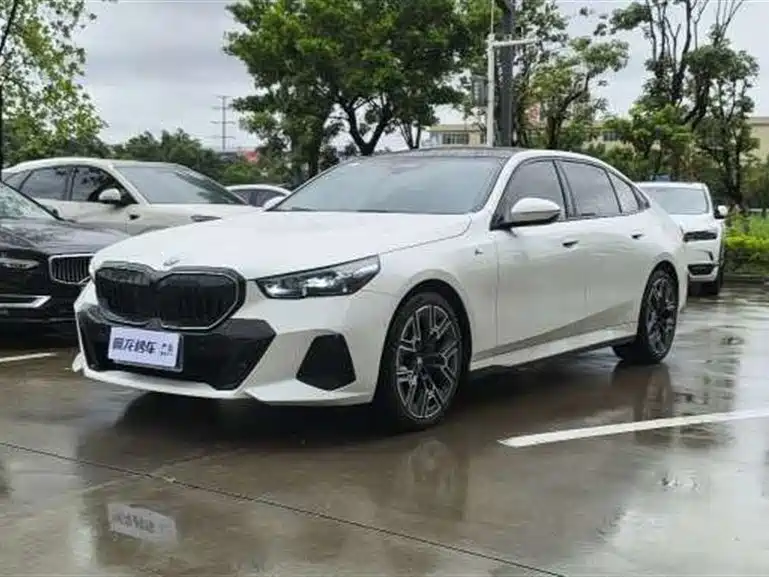 BMW 5 Series 2025