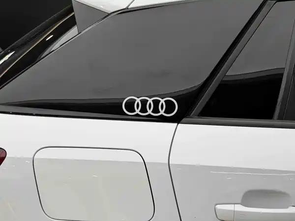 Audi Q2L 2019