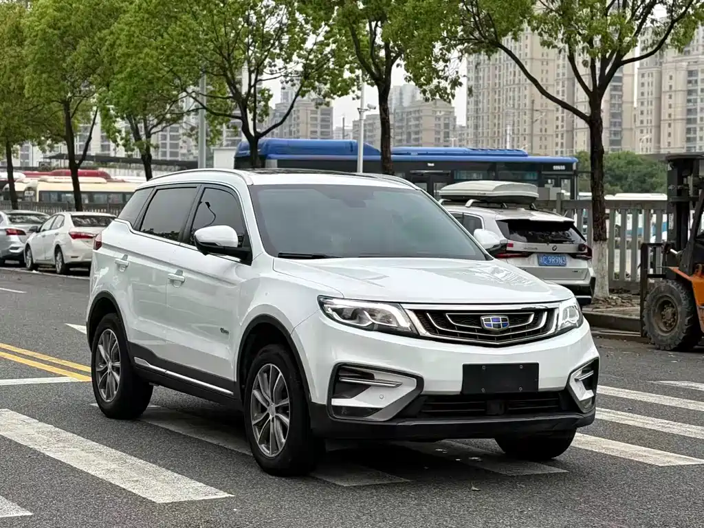 Geely Boyue 2019 — фото 15