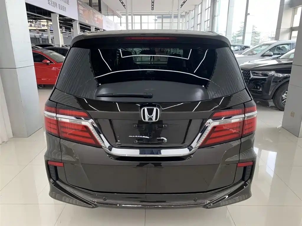 Honda Elysion 2018 — фото 7