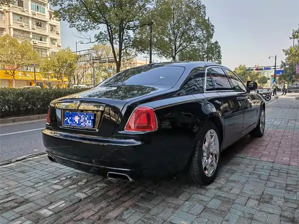 Rolls-Royce Ghost 2010