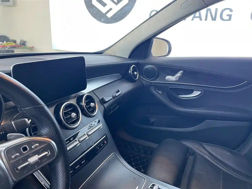 Mercedes-Benz C-Class 2020 — фото 11