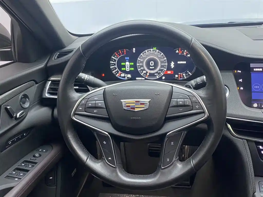 Cadillac CT6 2023 — фото 14