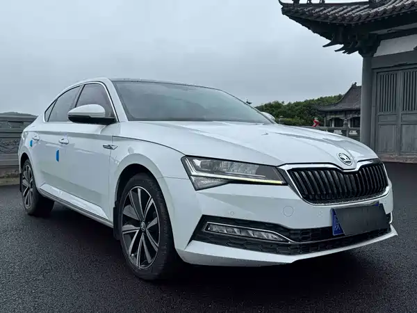Skoda Superb 2023