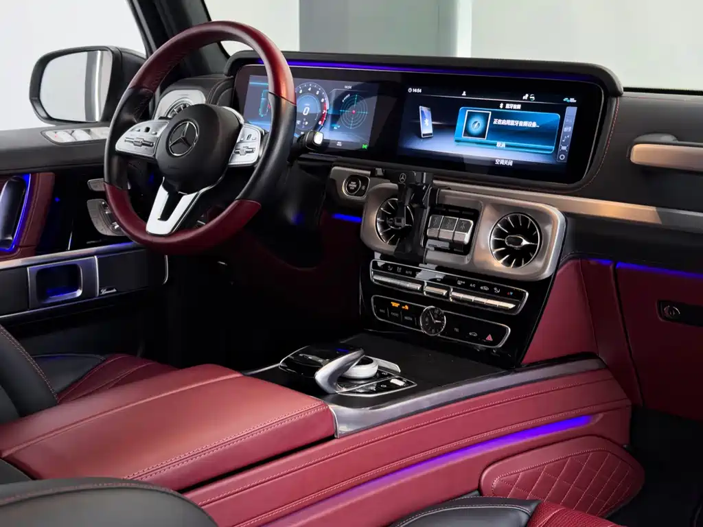 Mercedes-Benz G-Class 2023 — фото 13