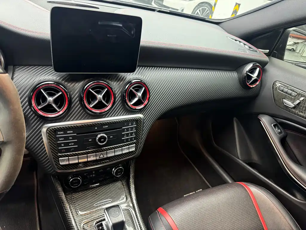 Mercedes-Benz A-Class AMG 2017 — фото 6