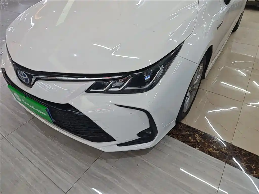 Toyota Corolla 2023 — фото 24