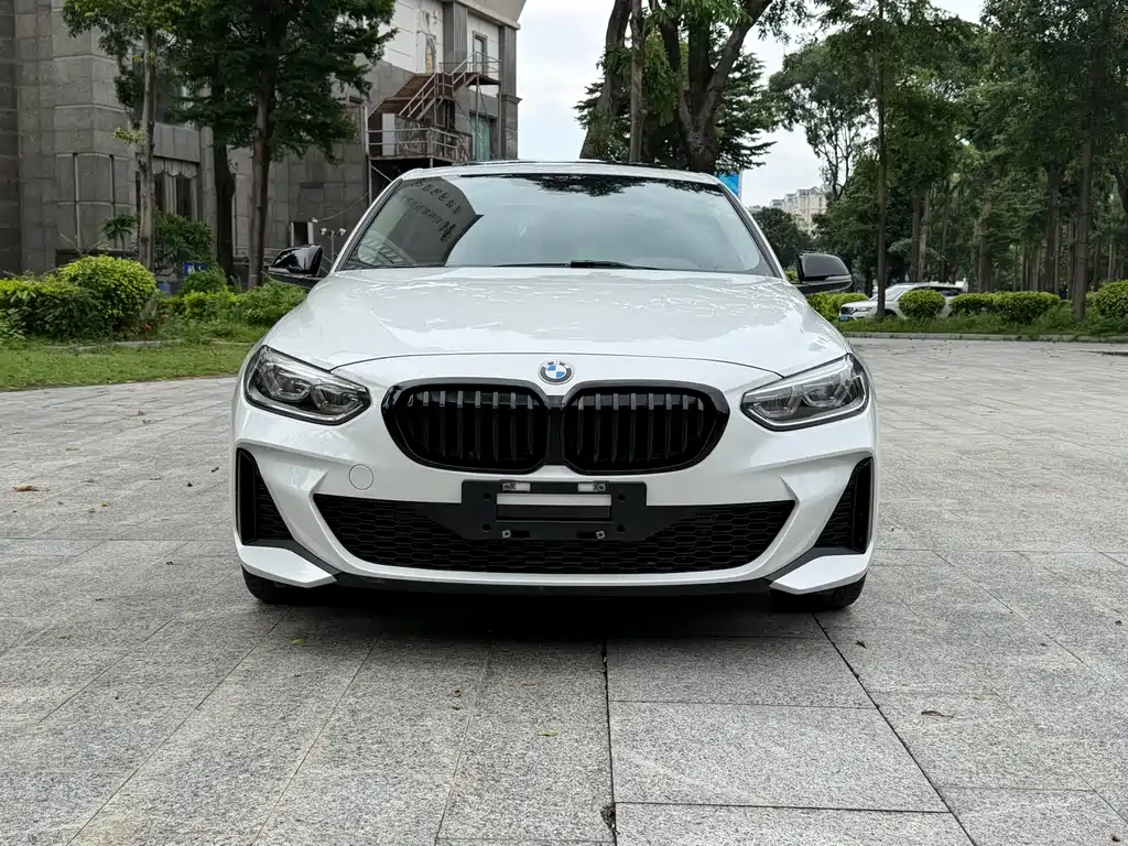 BMW 1 Series 2021