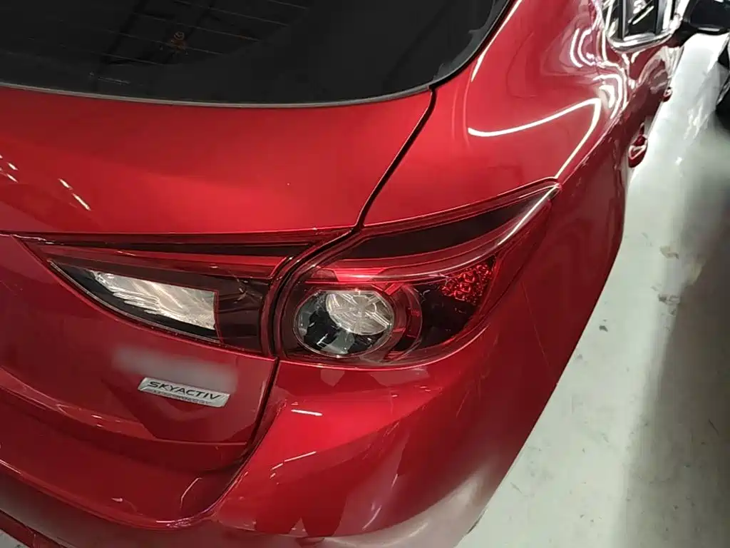 Mazda 3 Axela 2019 — фото 8