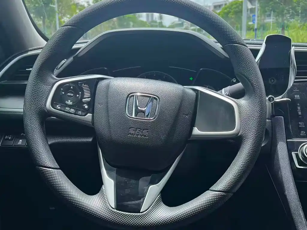 Honda Civic 2018 — фото 12