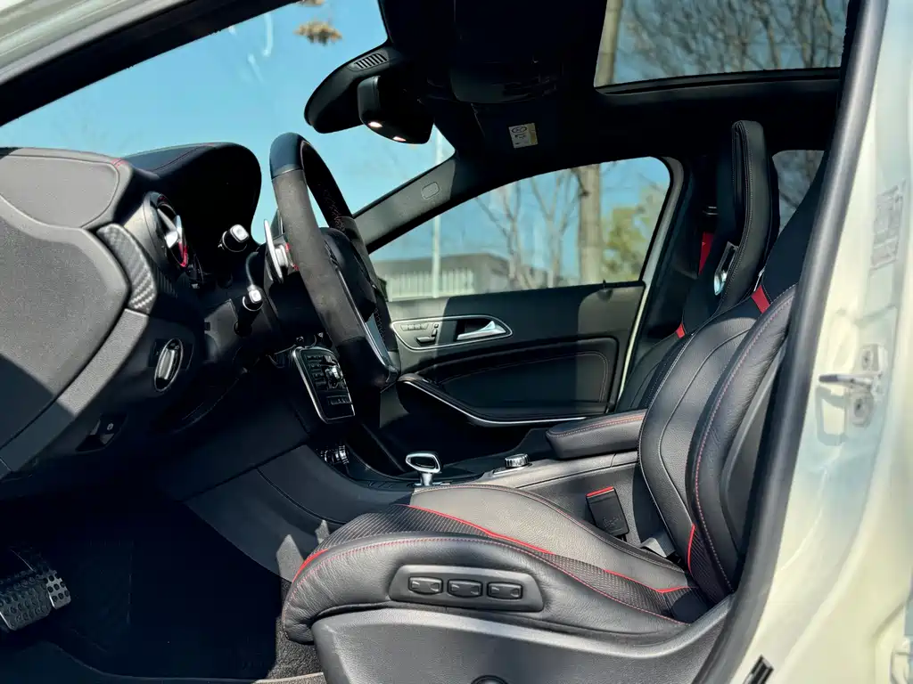 Mercedes-Benz A-Class AMG 2015 — фото 5