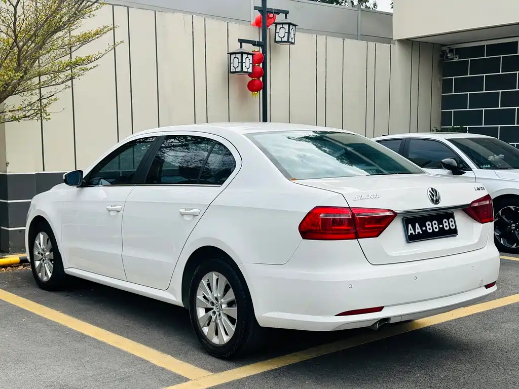 Volkswagen Lavida 2015 — фото 26
