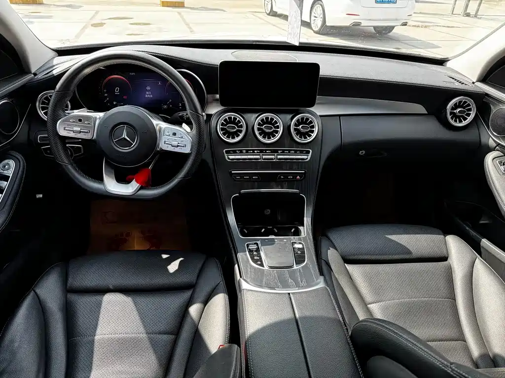 Mercedes-Benz C-Class 2020