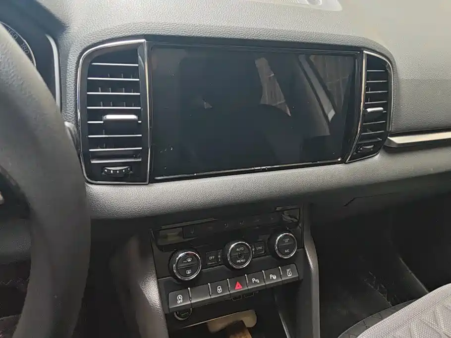 Skoda Karoq 2019 — фото 13
