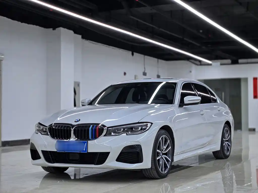 BMW 3 Series 2020 — фото 1