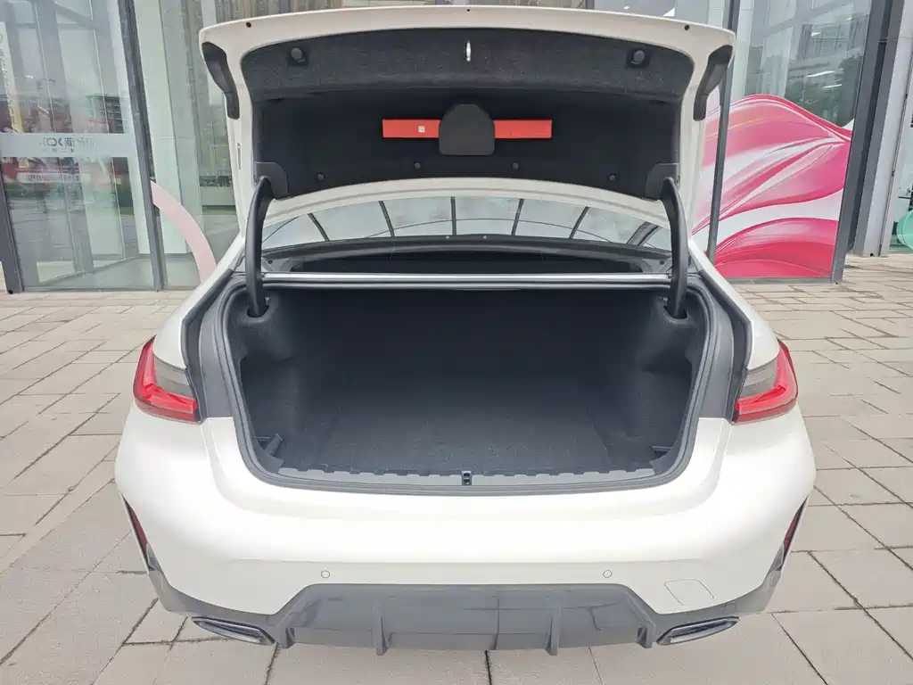 BMW 3 Series 2024