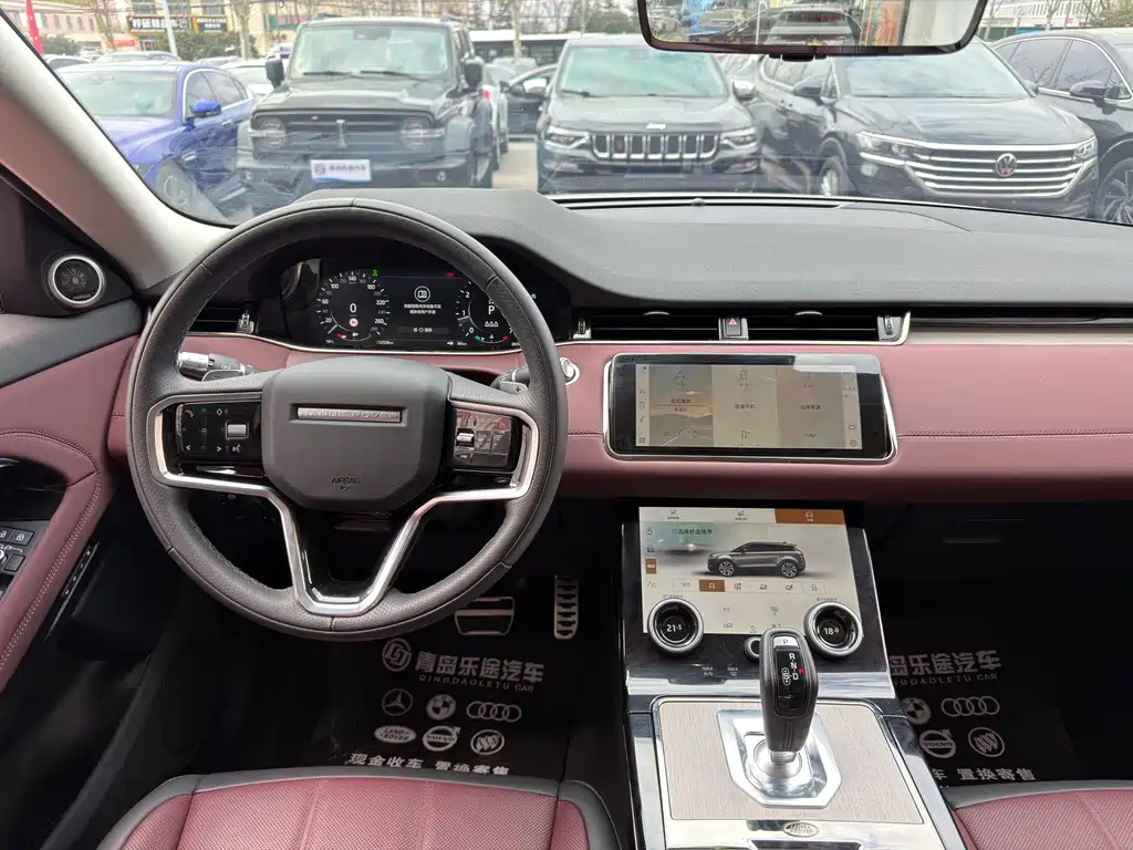 Land Rover Evoque 2023 — фото 13