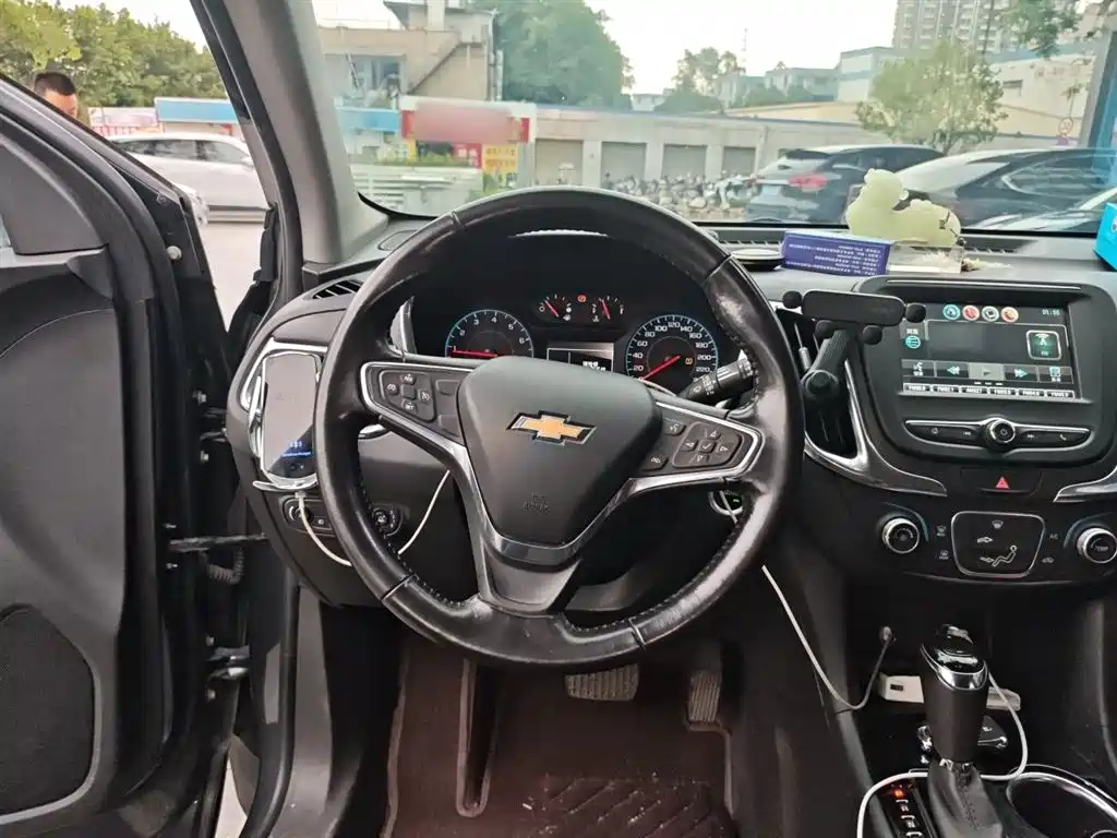 Chevrolet Equinox 2018 — фото 11