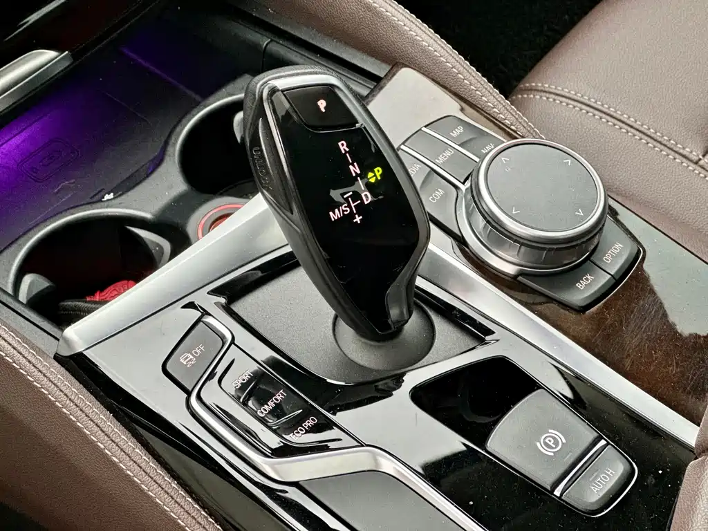 BMW 5 Series 2020 — фото 13