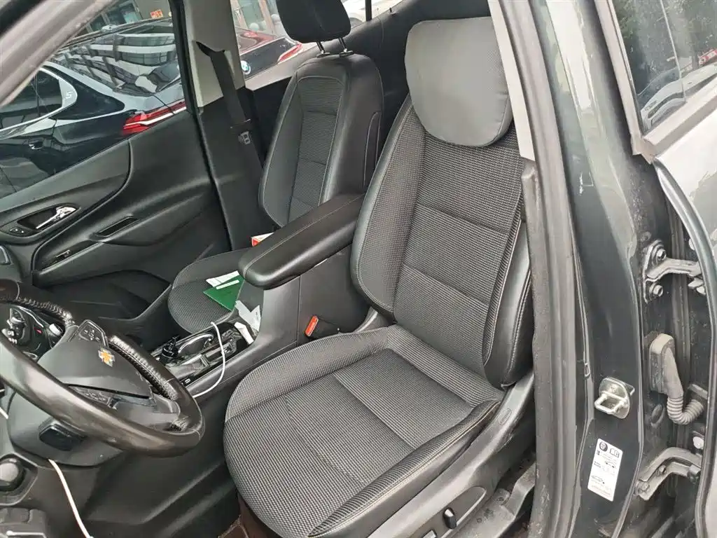 Chevrolet Equinox 2018 — фото 16