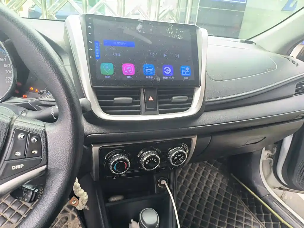 Toyota Yaris L 2019 — фото 14