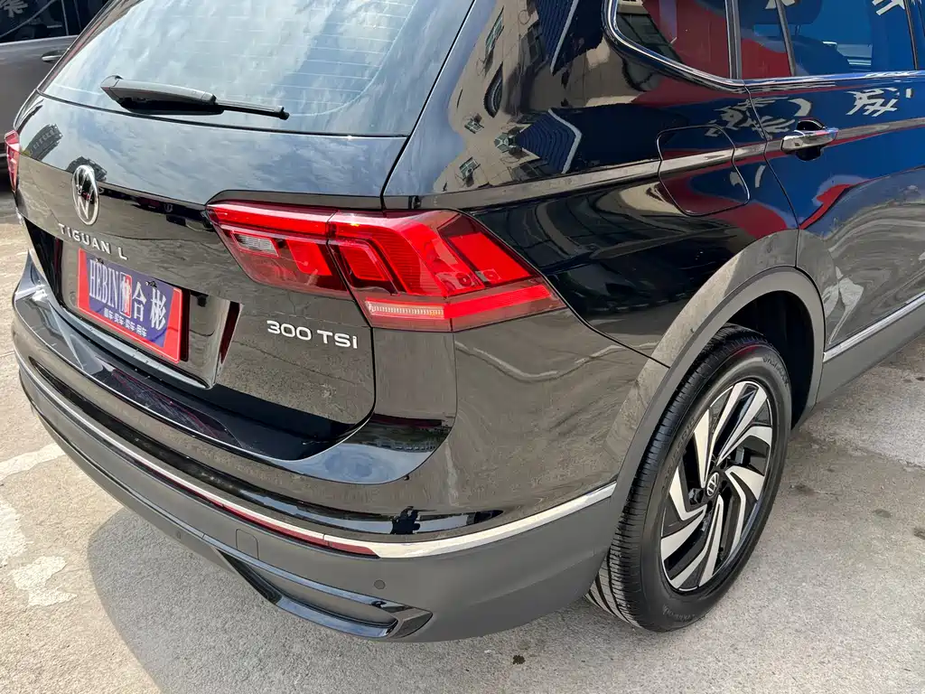 Volkswagen Tiguan L 2025 — фото 10