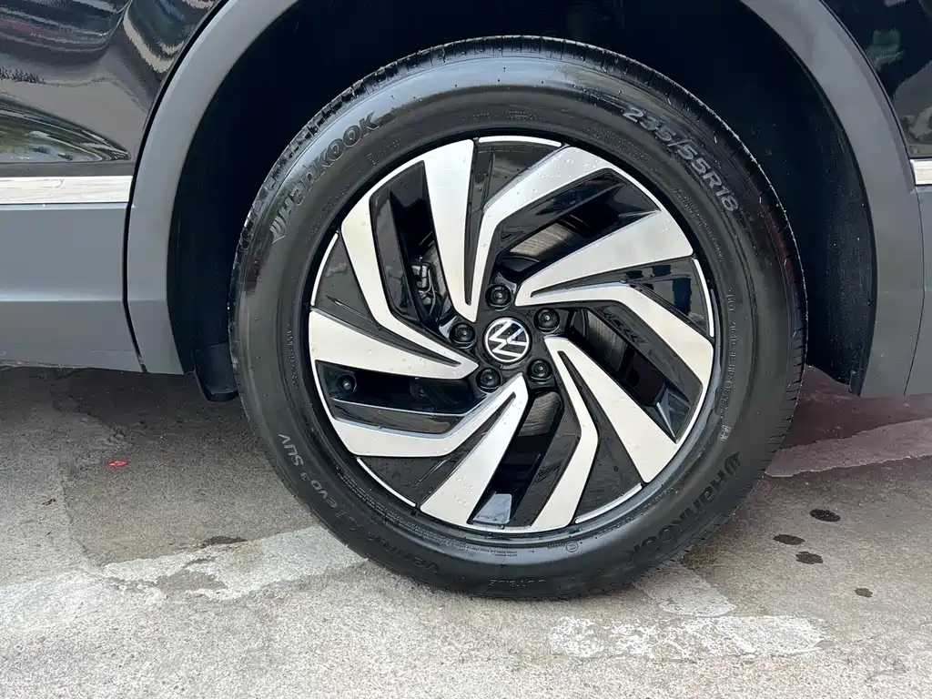 Volkswagen Tiguan L 2025 — фото 16
