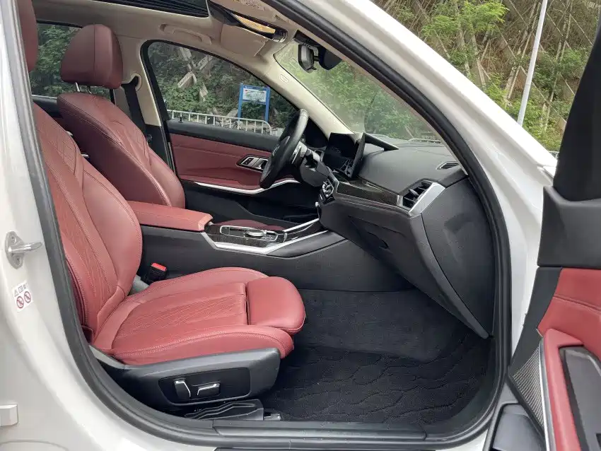 BMW 3 Series 2023 — фото 13