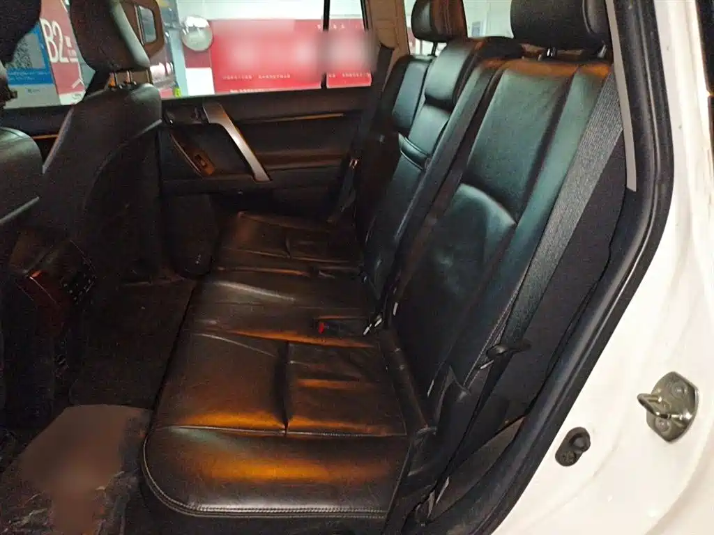 Toyota Prado 2015 — фото 15