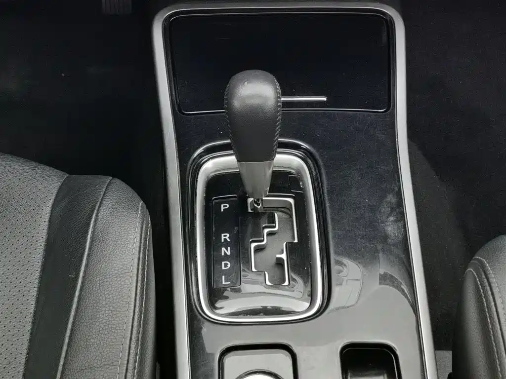 Mitsubishi Outlander 2018 — фото 13