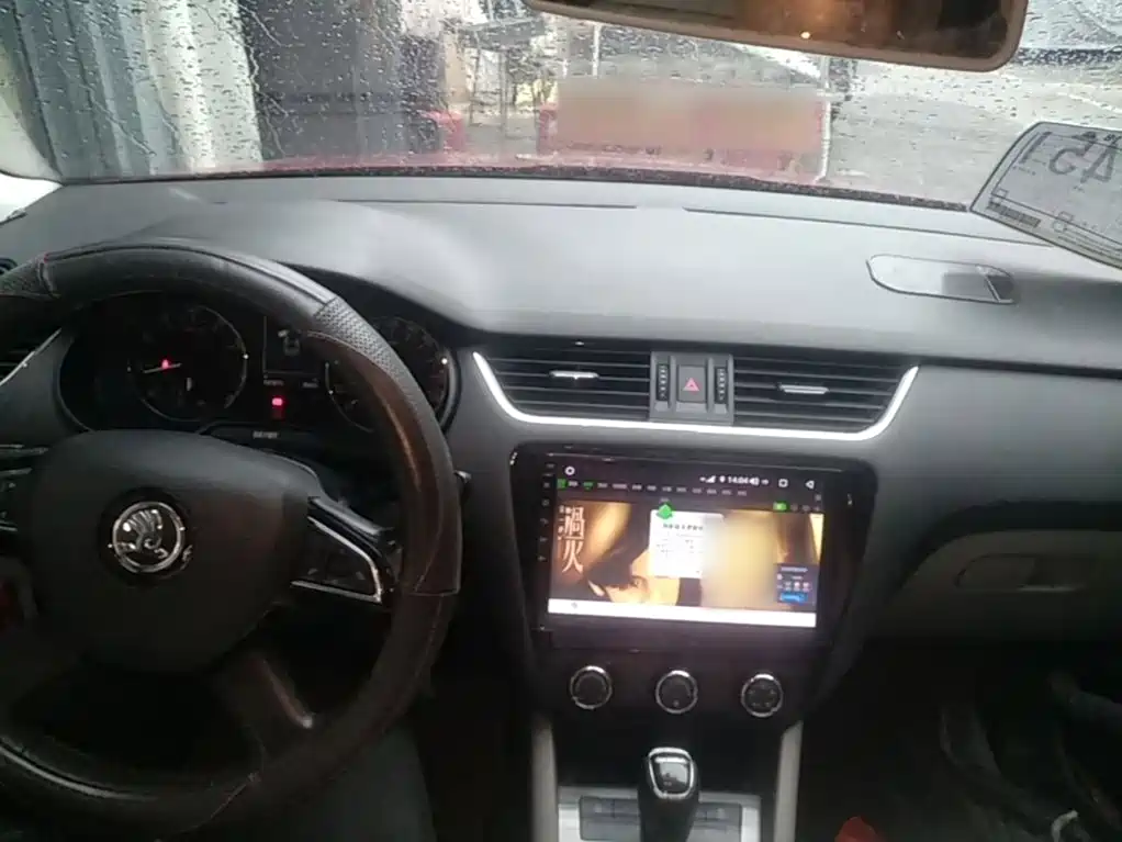 Skoda Octavia 2015 — фото 10