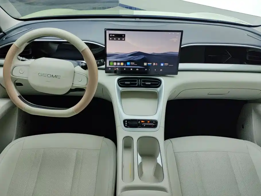 Geely Galaxy Starwish 2025 — фото 12