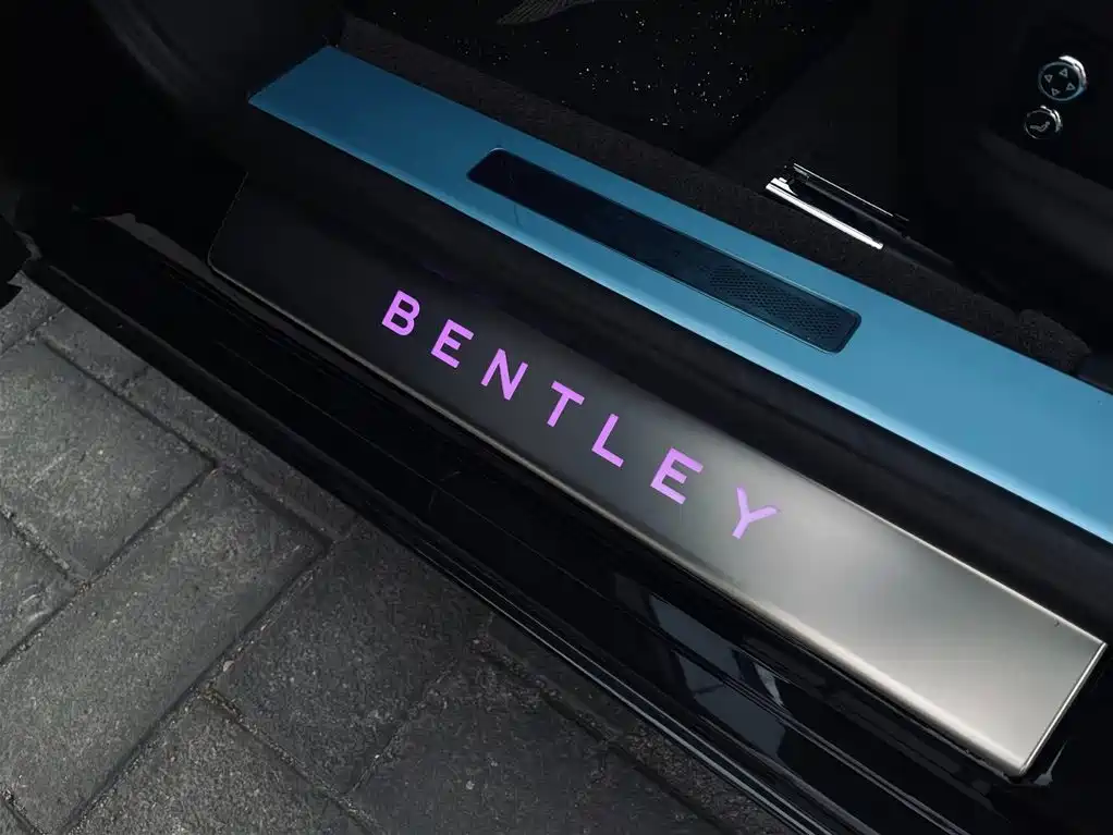 Bentley Flying Spur 2022 — фото 11