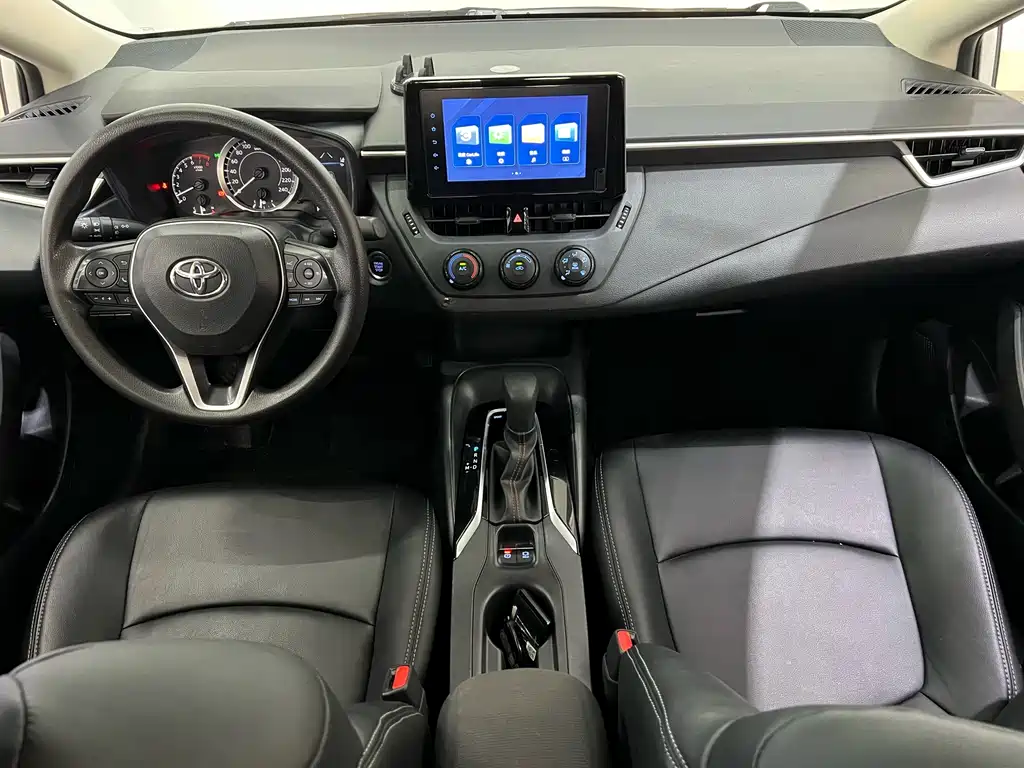 Toyota Corolla 2023 — фото 13