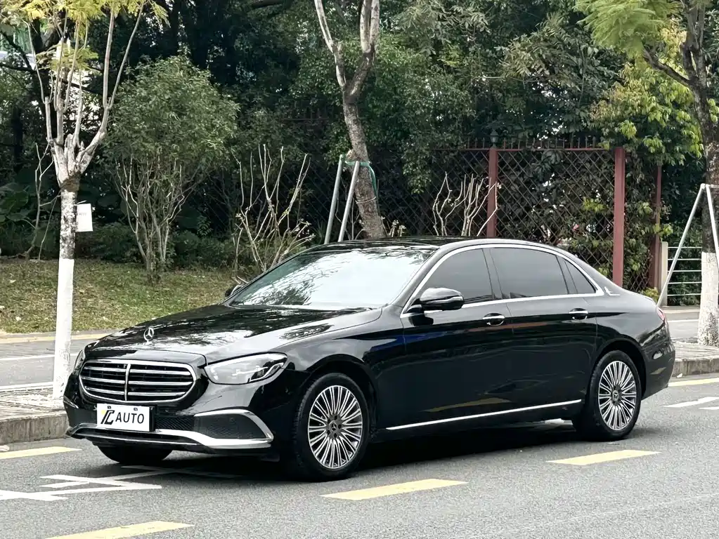 Mercedes-Benz E-Class 2022 — фото 1