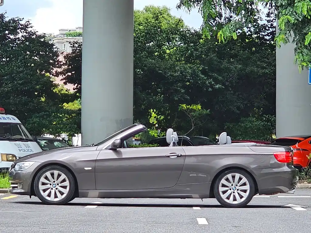 BMW 3 Series 2011