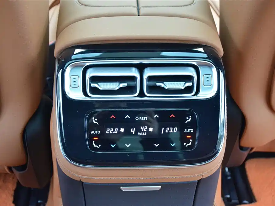 Mercedes-Benz S-Class 2024 — фото 13