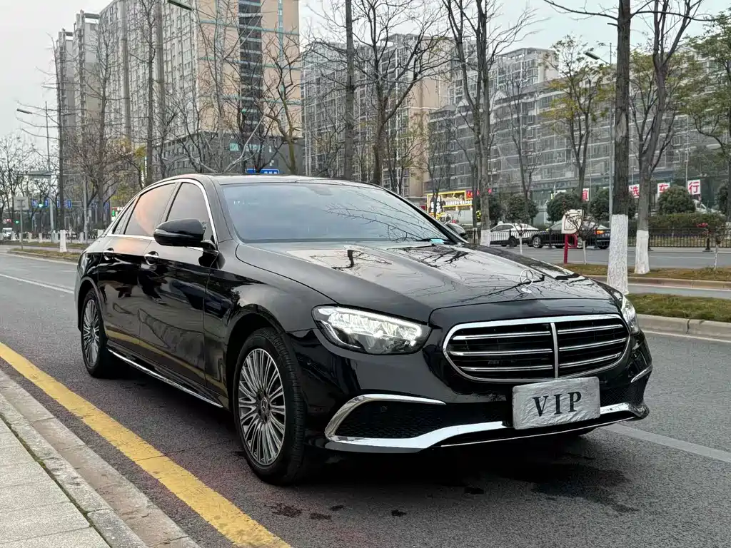 Mercedes-Benz E-Class 2023 — фото 3