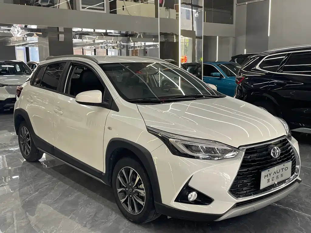 Toyota Yaris L 2022