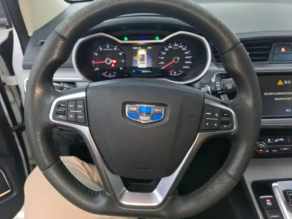 Geely Emgrand GS 2016 — фото 11