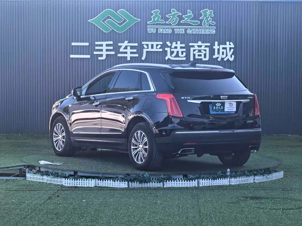 Cadillac XT5 2018 — фото 21