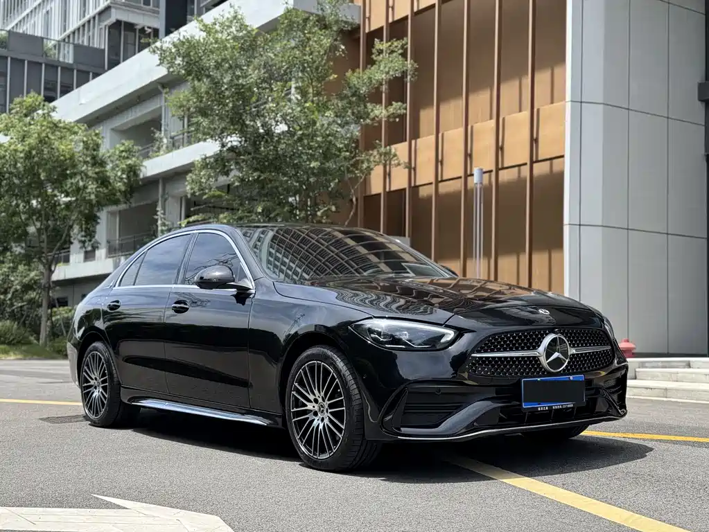 Mercedes-Benz C-Class 2025 — фото 3