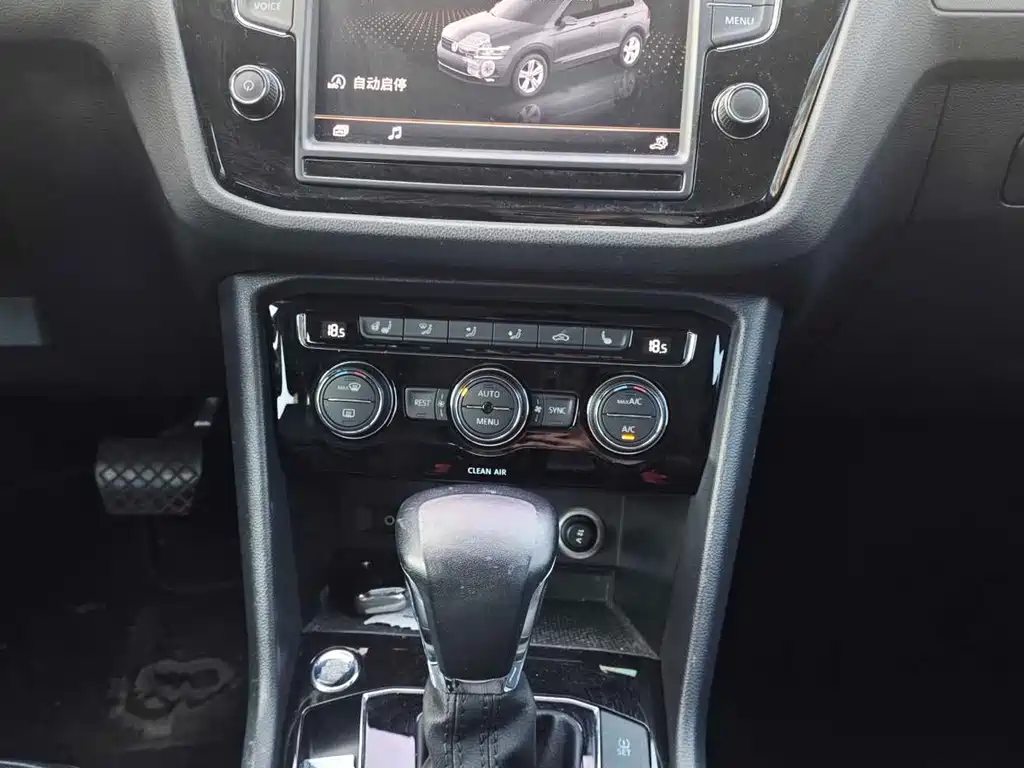 Volkswagen Tiguan L 2018 — фото 11