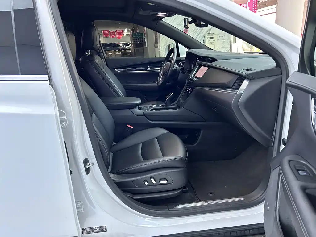 Cadillac XT5 2021 — фото 10