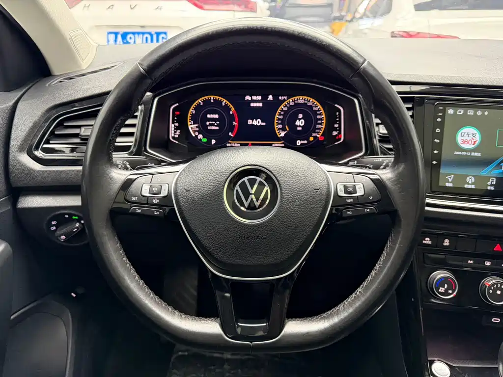 Volkswagen T-Roc 2022 — фото 18